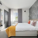 Kremowa By Solarento Apartment