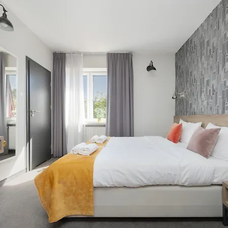 Kremowa By Solarento Apartment